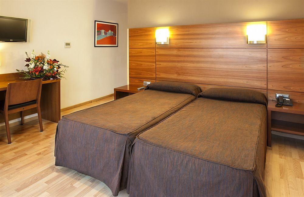 Hotel Via Augusta Barcelona Bagian luar foto