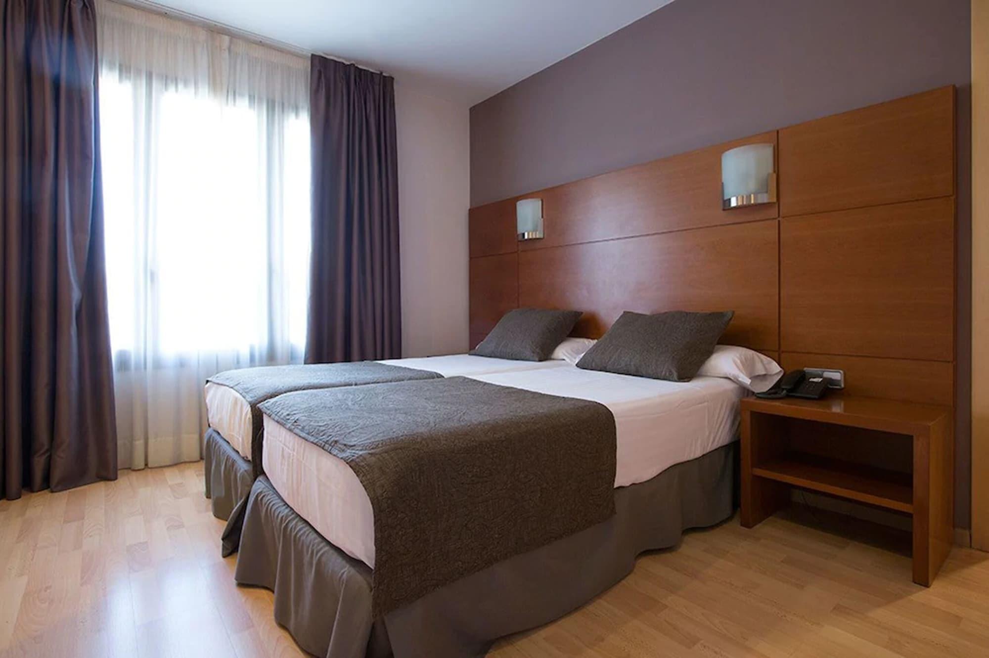 Hotel Via Augusta Barcelona Bagian luar foto