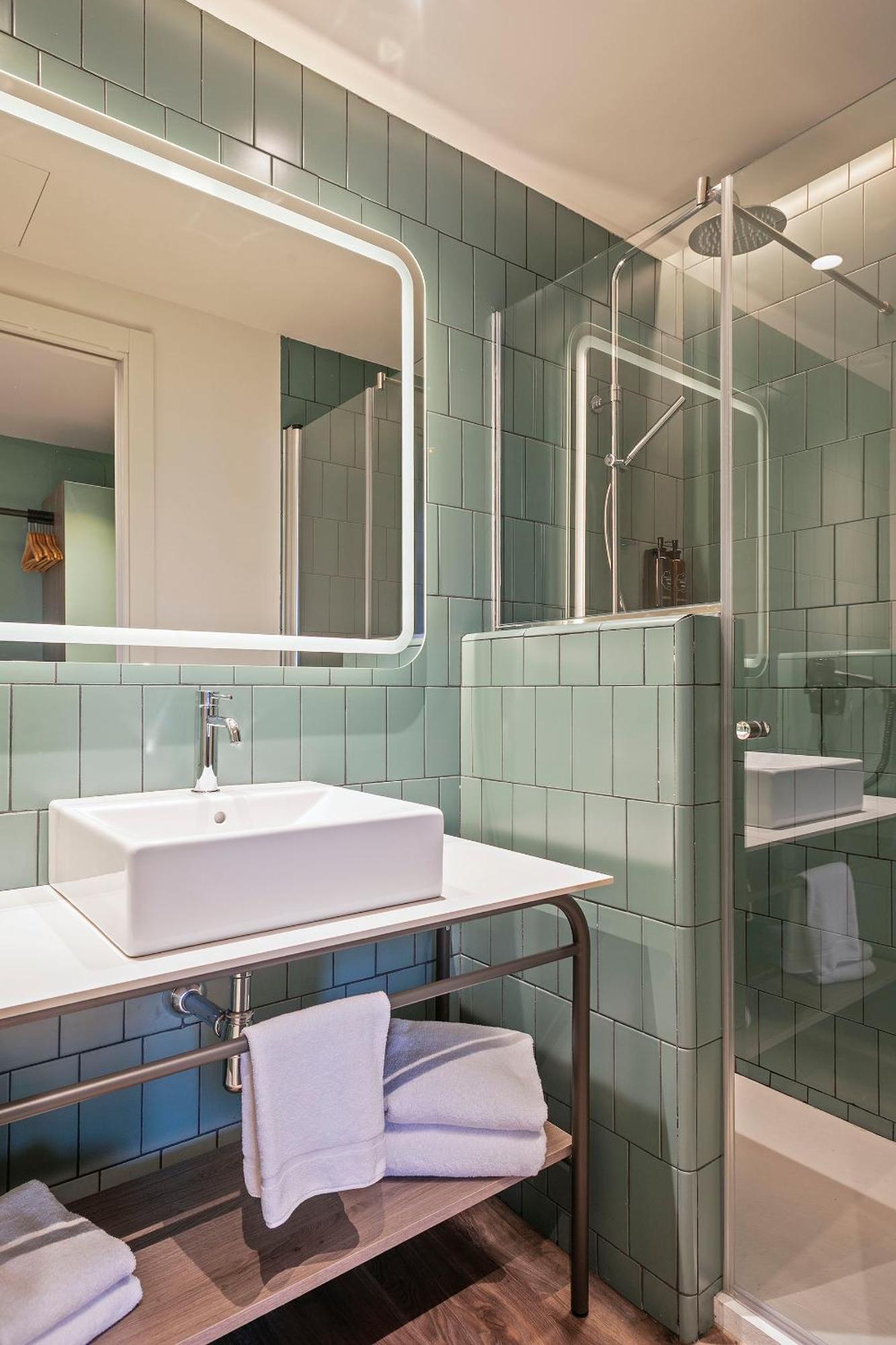 Hotel Via Augusta Barcelona Bagian luar foto