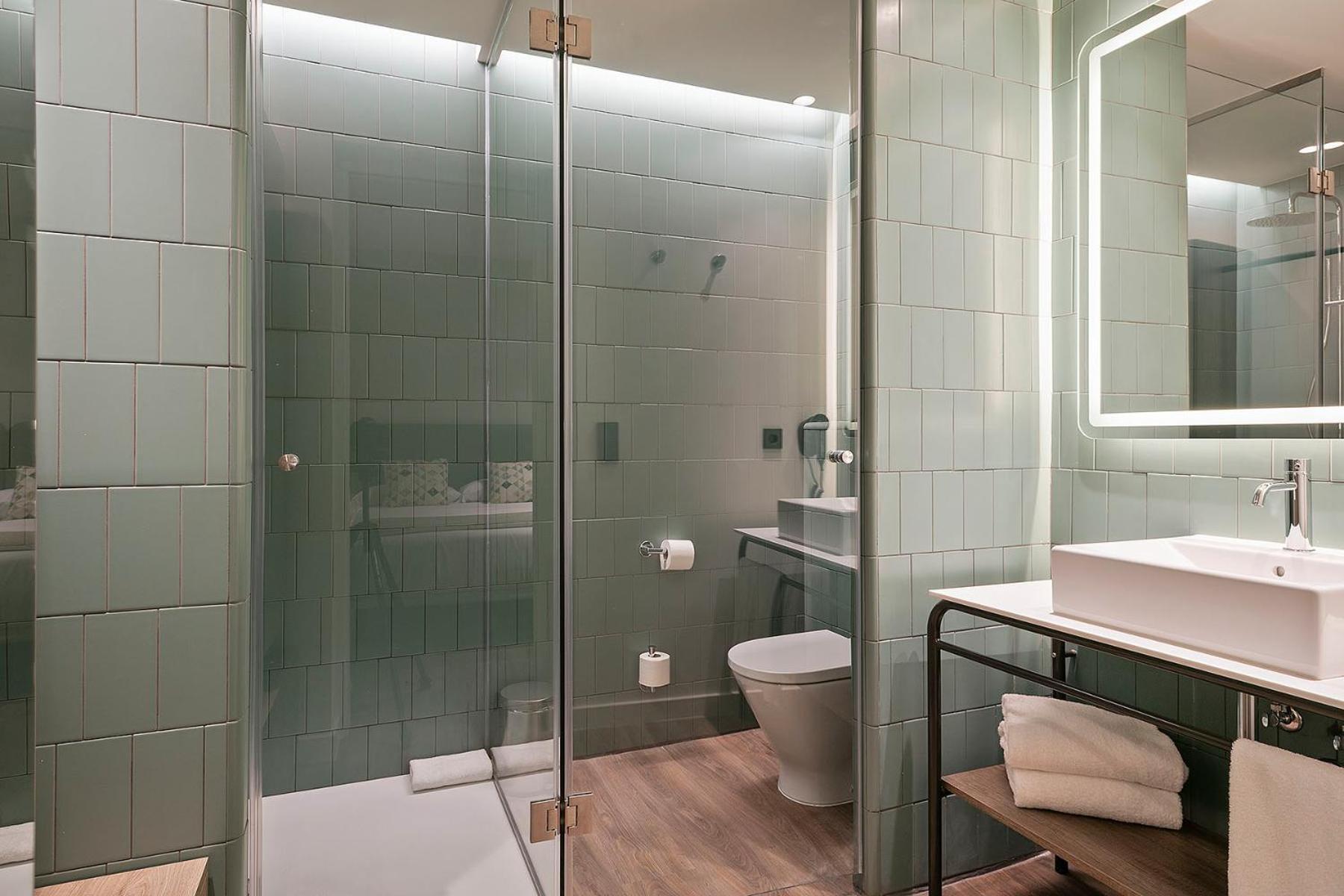 Hotel Via Augusta Barcelona Bagian luar foto