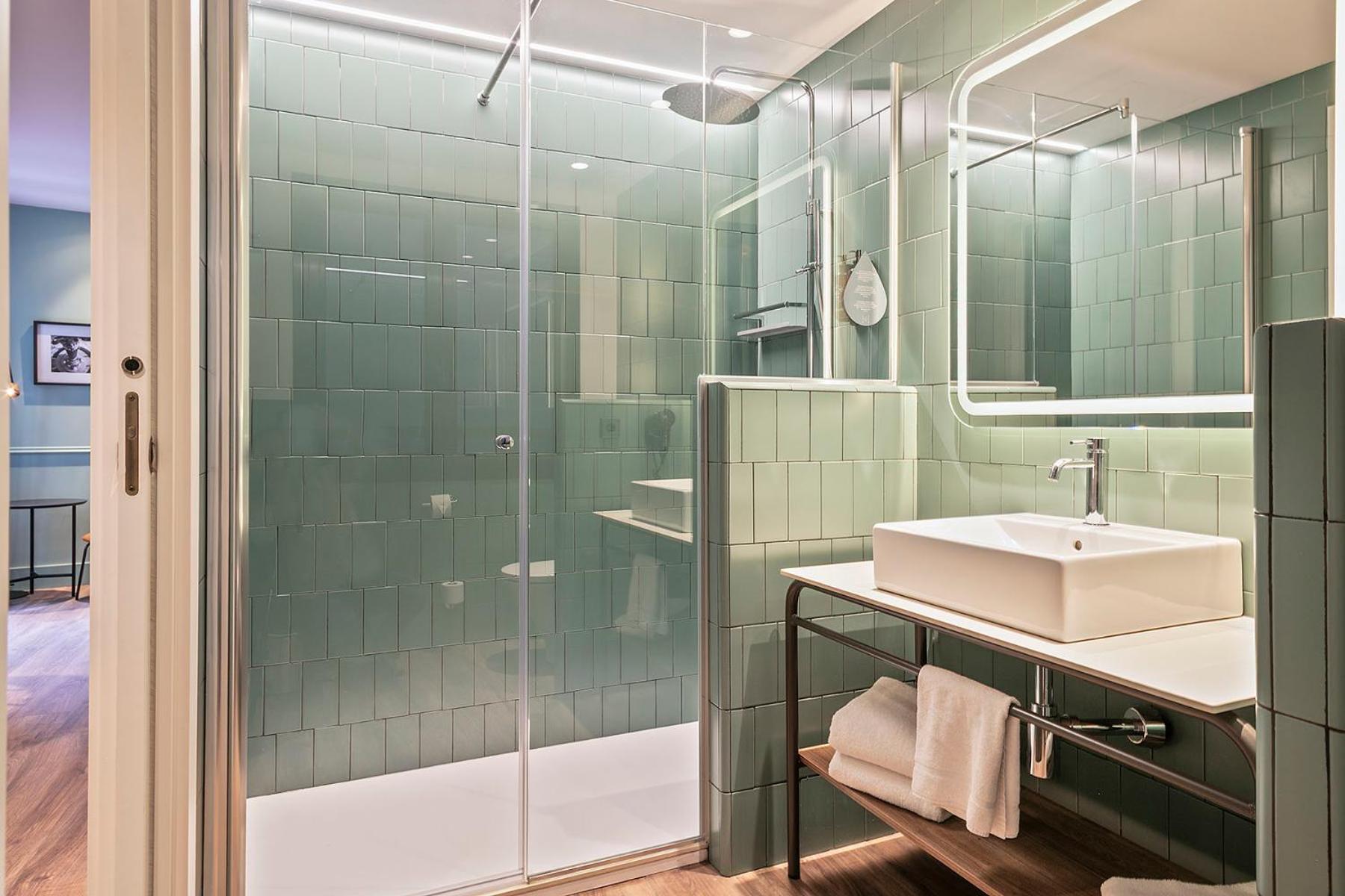 Hotel Via Augusta Barcelona Bagian luar foto
