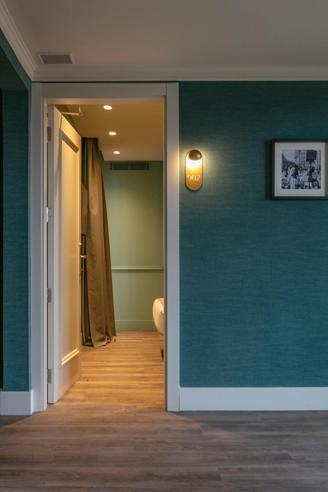 Hotel Via Augusta Barcelona Bagian luar foto