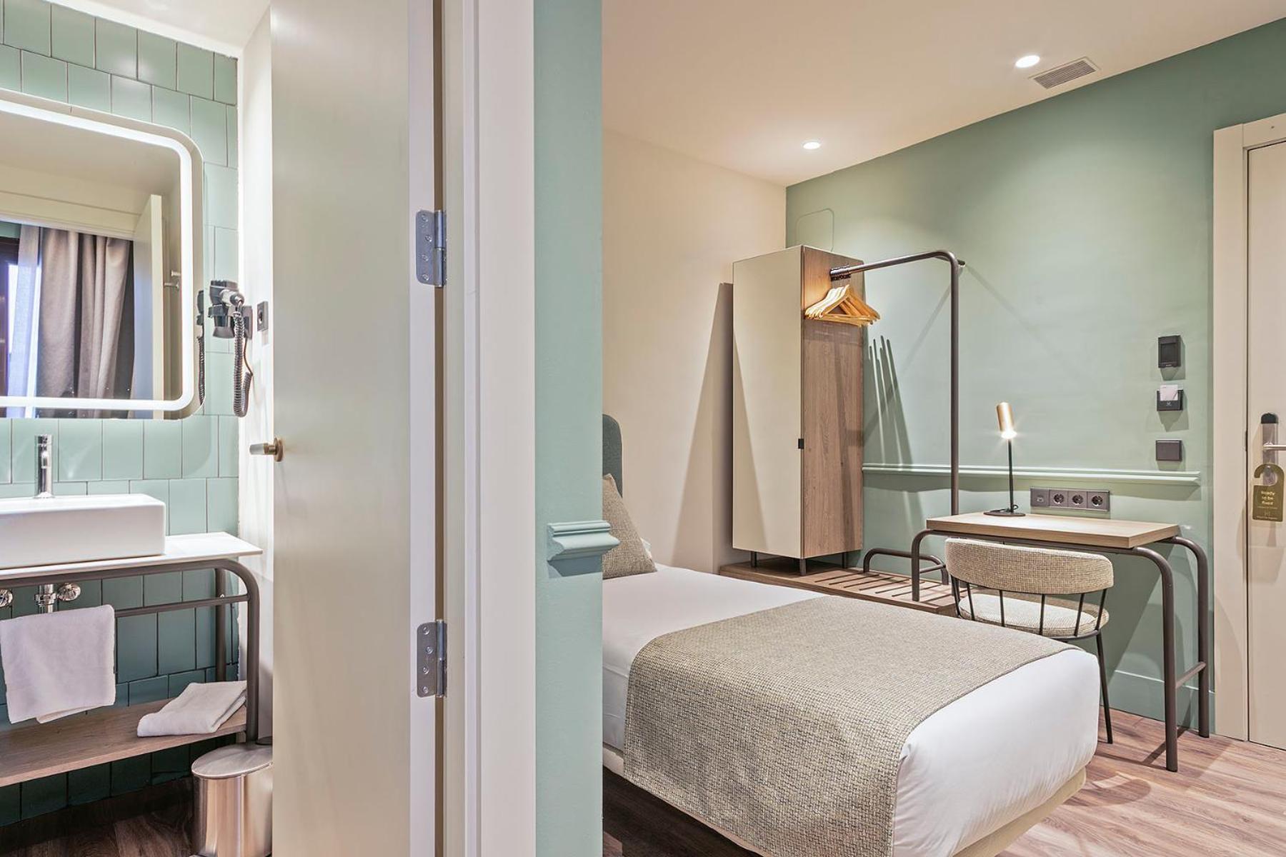 Hotel Via Augusta Barcelona Bagian luar foto